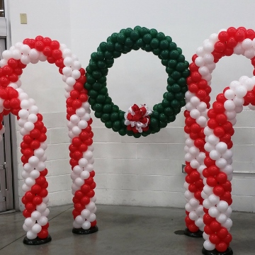 Candy Canes and Wreath – Columns